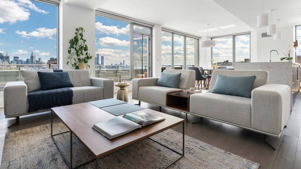 Sign up to our newsletter to receive updates & special offers